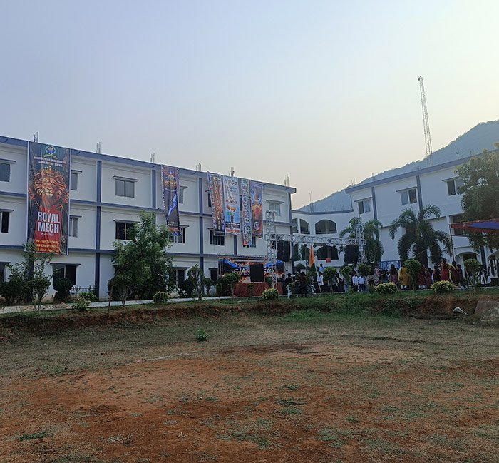 Lovers Crime Promotion (5)